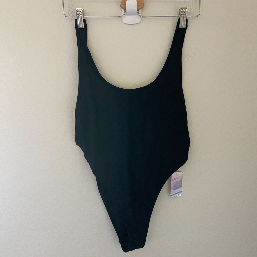Forever 21 One Piece Swimsuit  Dual Scoop Minimalis Black Sz M